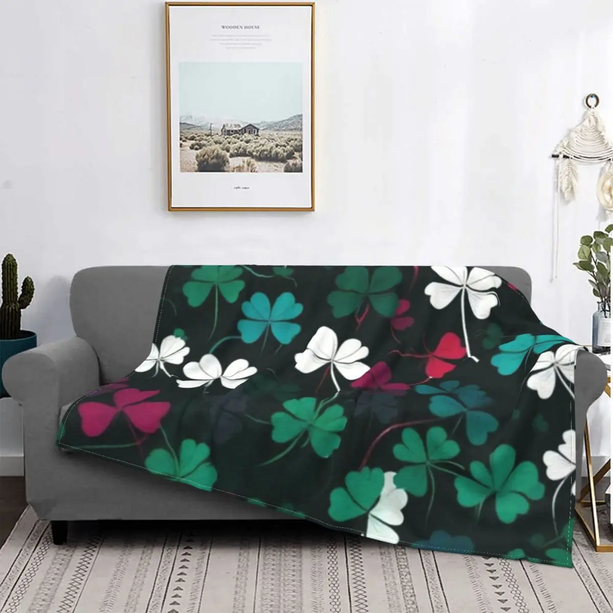 Lustful Four Leaf Clover Pattern Design Flannel Lightweight Warm Blanket Fashion Soft Blanket Shamrock Clover Lucky Clover