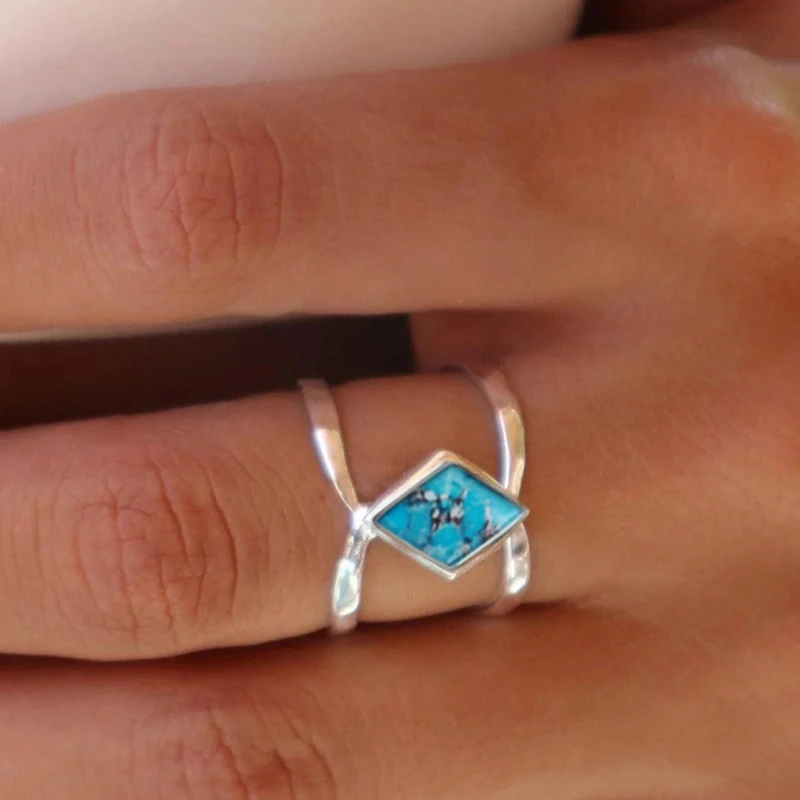 CAOSHI Temperament Hollow Out Design Finger Rings for Women Vintage Silver Color Party Accessories Rhombic Stone Sticker Jewelry