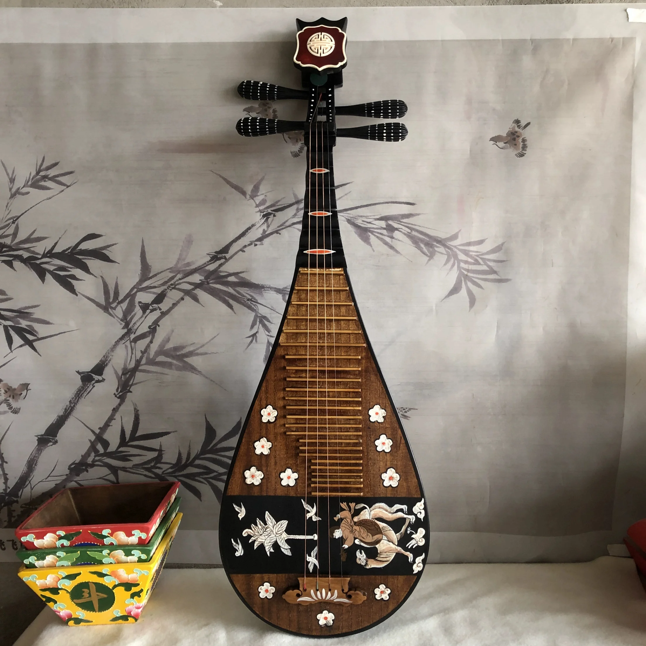 Retro painted pipa musical instrument creative home decoration porch ornament adult children professional playing ethnic musical