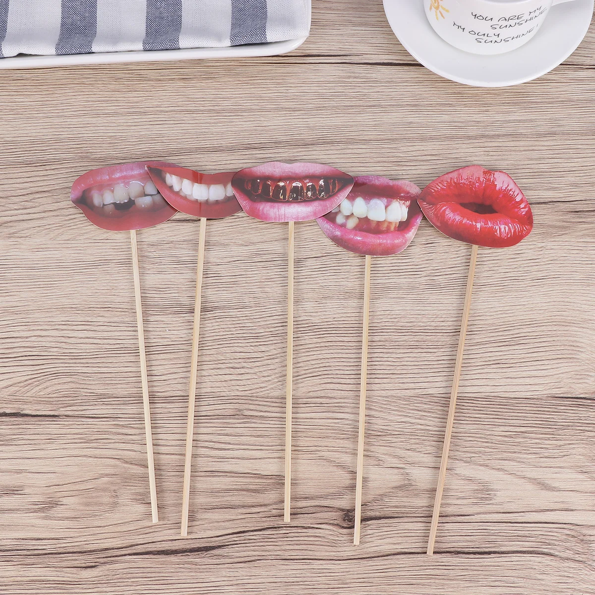 

20pcs Red Lips Photo Props Funny Selfie Accessories Party Picture Booth Decorations For Festival Gathering Novelty Props