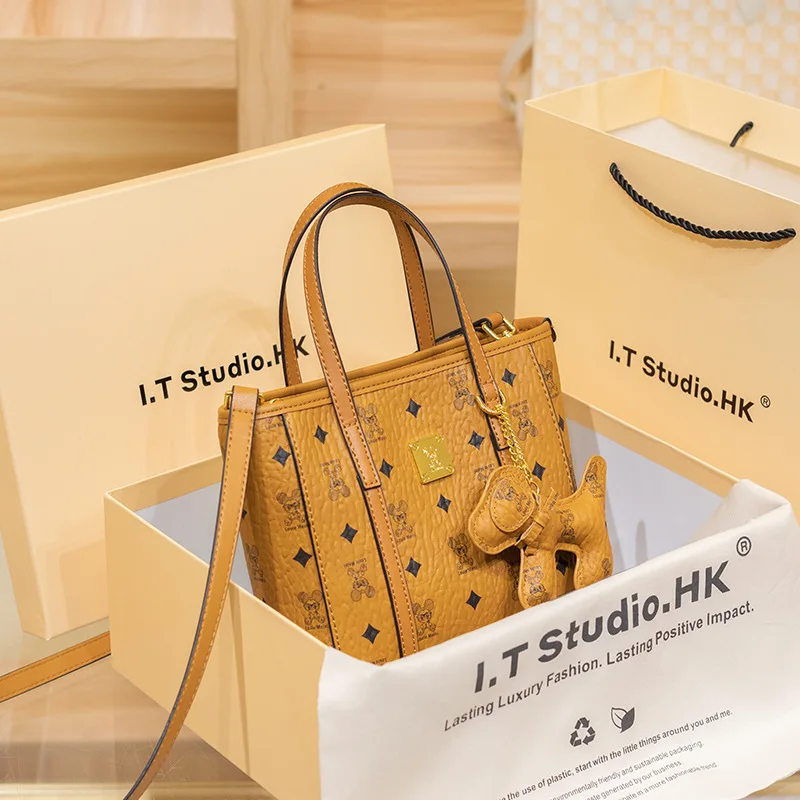 

Элегантная женская большая сумка из кожи премиум-класса — женская сумка с классическим подвеском от известного дизайнера