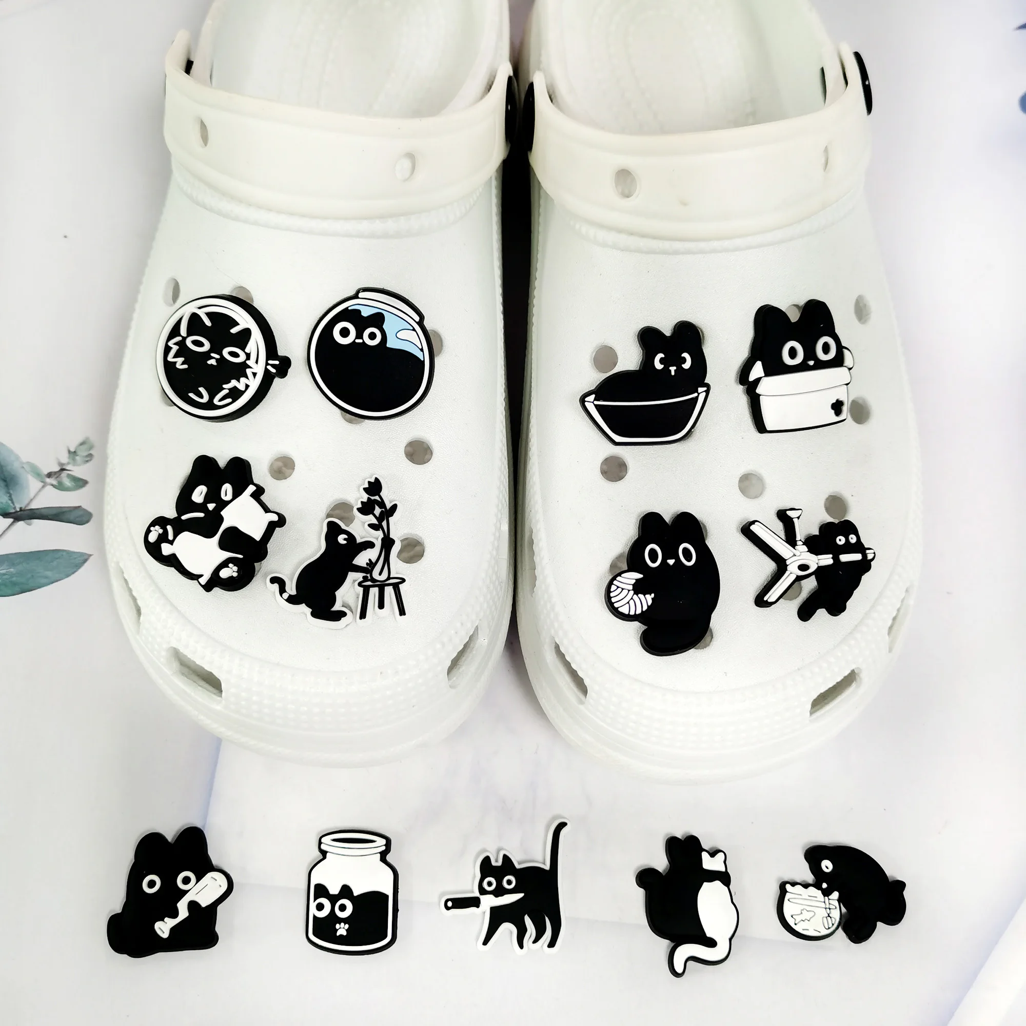 DIY Cute Cats Series Shoe Charms Accessories Black Cat for Slide Sandals Garden Shoe Buckl Pins PVC Clogs Decoration Gifts