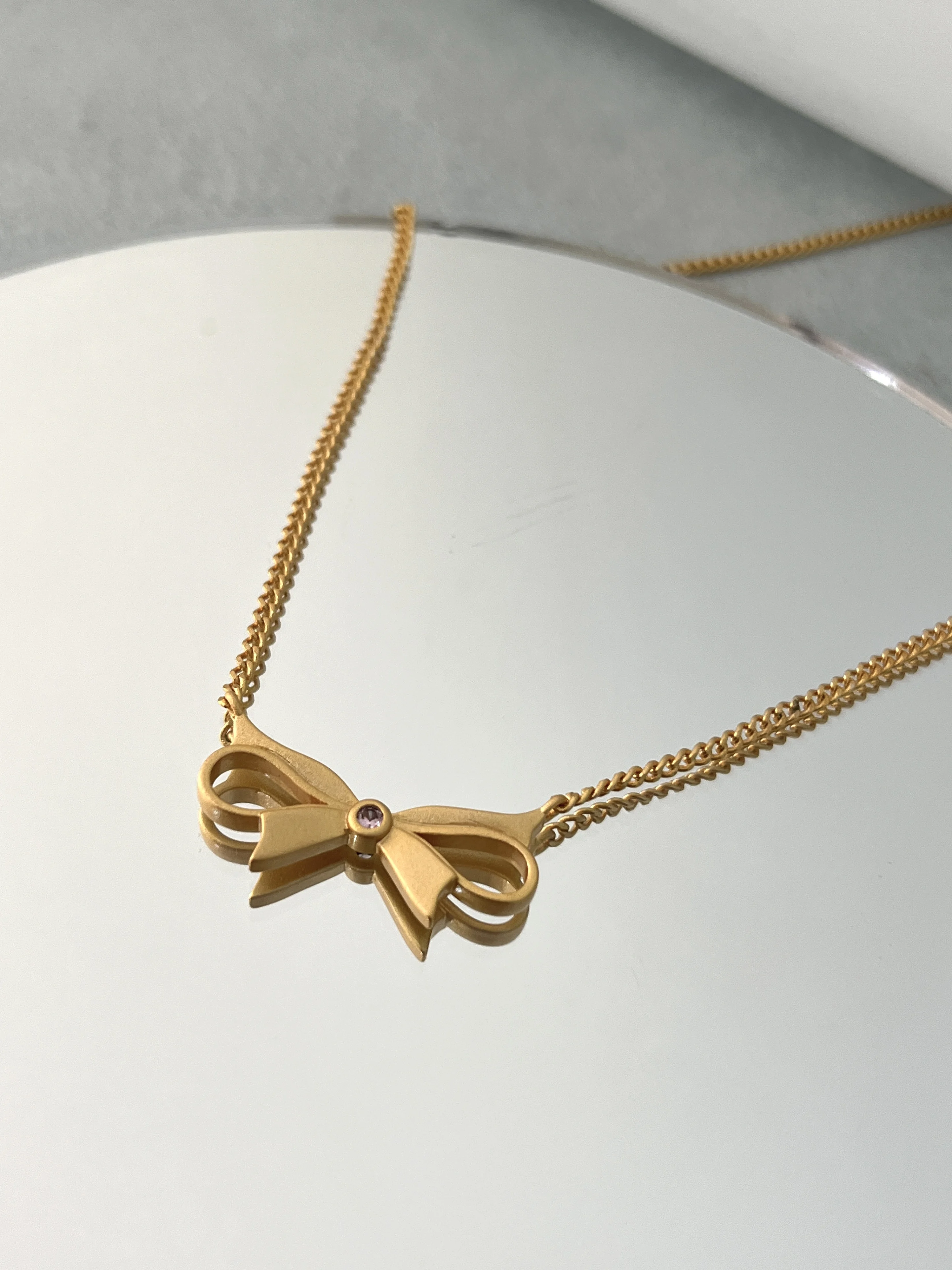 عبر الحدود الأزياء الأوروبية والأمريكية الحد الأدنى القوس قلادة المتخصصة تصميم مجوهرات متعددة الاستخدامات المبيعات المباشرة والجملة