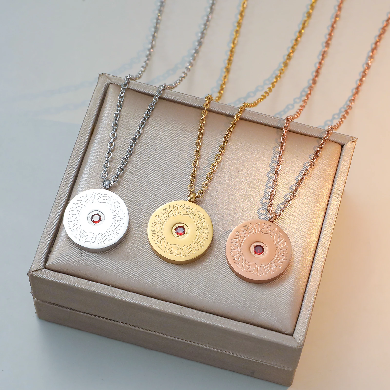 Unique Engraved Arabic Coin Necklace for Women, Shiny Red Rhinestone Inlaid Round Pendant Stainless Steel Necklace, Vintage Style Statement Jewelry Gift