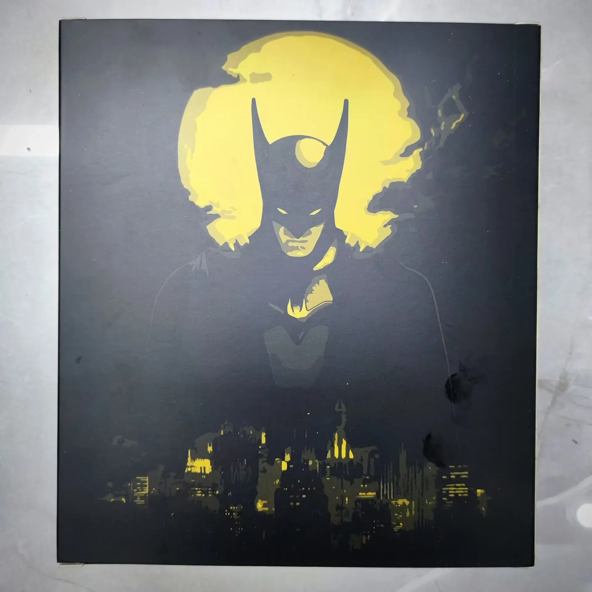 

Фигурка Mezco One 12 Bat-Hero Ascending Knight Full Black 6 дюймов в штучной упаковке