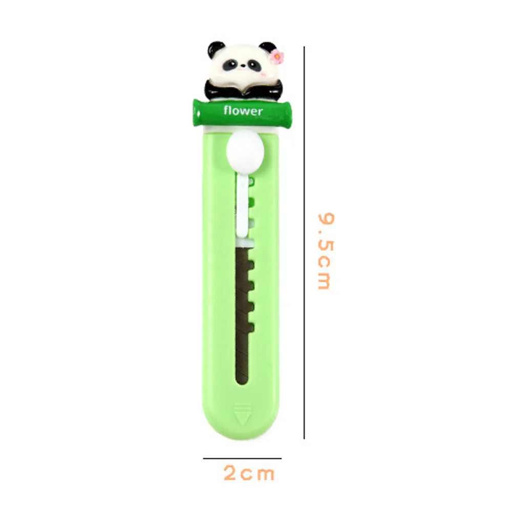 Taglierina per panda in plastica di moda Forniture per ufficio scolastico per cartoni animati Utensile da taglio per carta Tagliacarte retrattile in resina