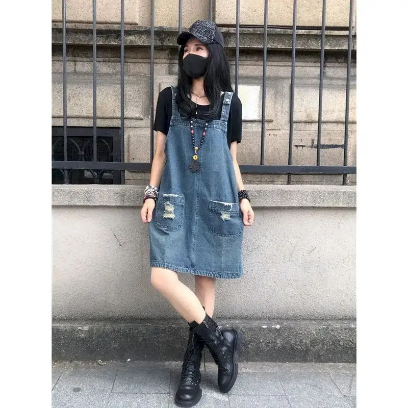 

Denim Suspended Dresses Women Korean Style Fashion Hole Design Dress 2024 Summer New Trend Loose Casual Short Pocket Strap Dress