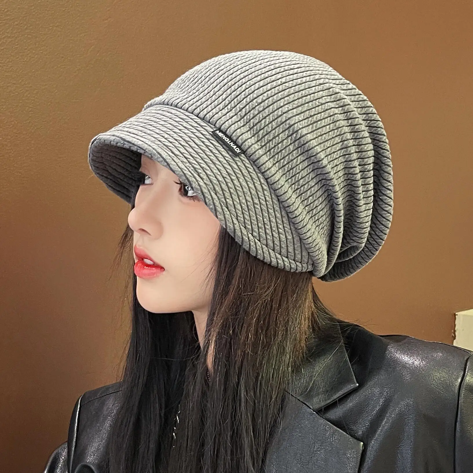 Autumn/winter slouchy hat for women. Small-brimmed postpartum hat. Japanese-style knitted beanie, face-slimming.