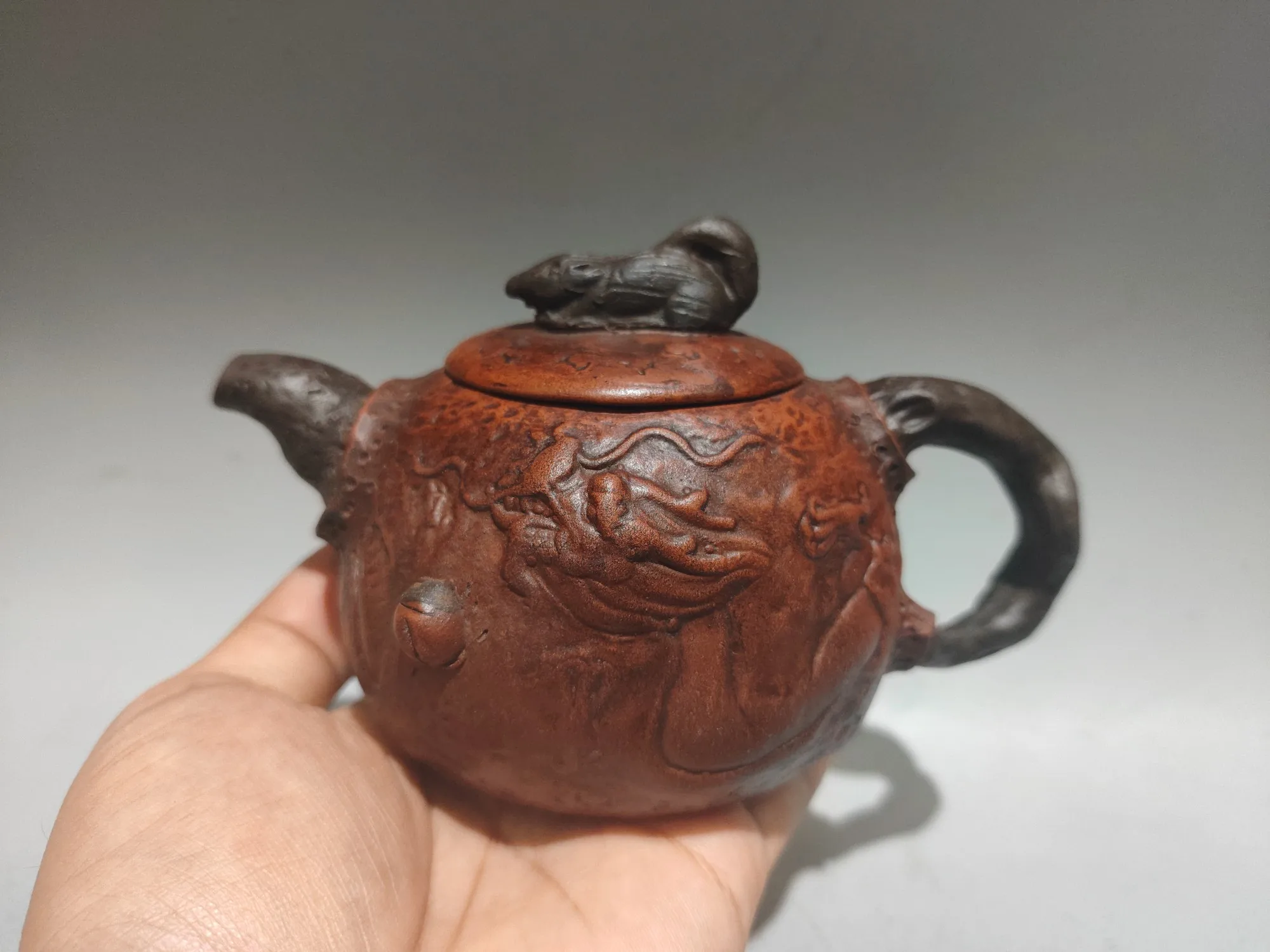 

6"Chinese Yixing Purple Clay Teapot Squirrel Cover Gongchun pot Dragon patterned teapot Kettle Teapot Flagon Sample Tea