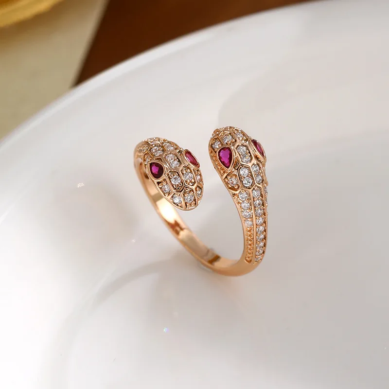 

Открытое регулируемое кольцо для женщин, новая модель 2026, минималистский металлический ремешок, простая геометрическая форма, один размер подходит для большинства