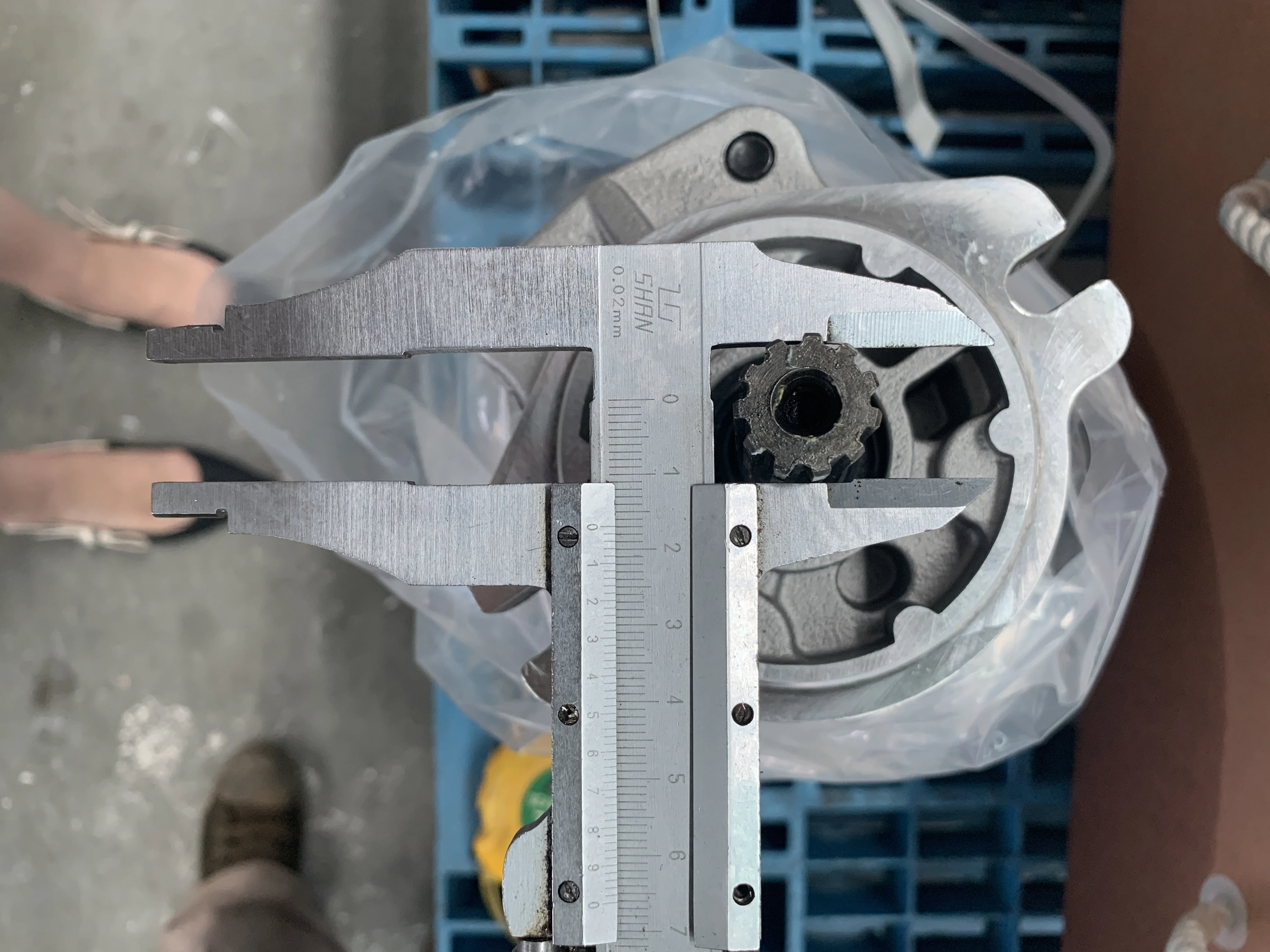 705-41-08090 Suku Cadang Ekskavator PC40 PC40-6 PC40-7 Pompa Roda Gigi Hidraulik