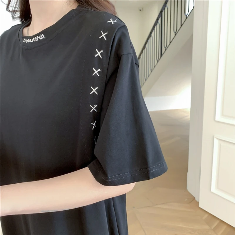 Luźna Elegancka Sukienka T-Shirt z Krótkim Rękawem i Haftem Damska Letnia Codzienna Rozcięcie Długa Spódnica Duży Rozmiar Koreański Okrągły Dekolt Wysoki Stan