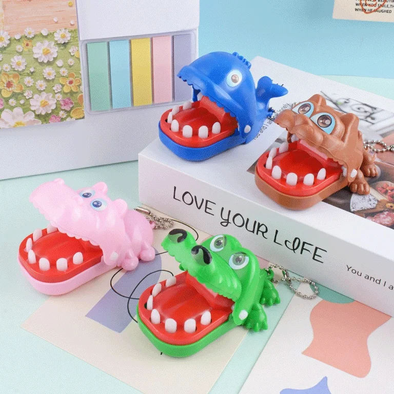 Creative Portable Small Size Animal Mouth Dentist Bite Finger Game Funny Gags Toy With Keychain Tricky Toys