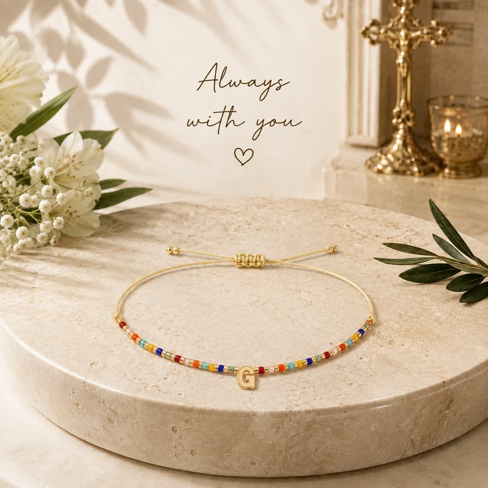 1pc Women's Adjustable G Letter Charm Multicolor Glass Bead Copper Strand Bracelet with Lace-Up Closure Trendy Style