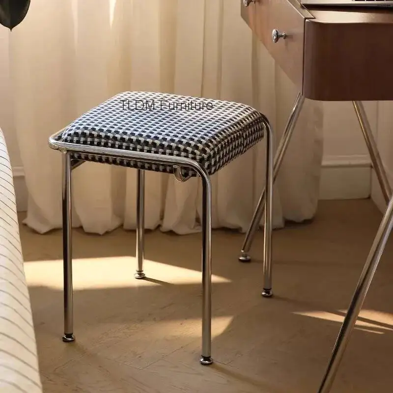 Space Saving Vanity Chair Small Luxury Makeup Modern Vanity Chair For Bedroom Floor Postazione Trucco Bathroom Furniture