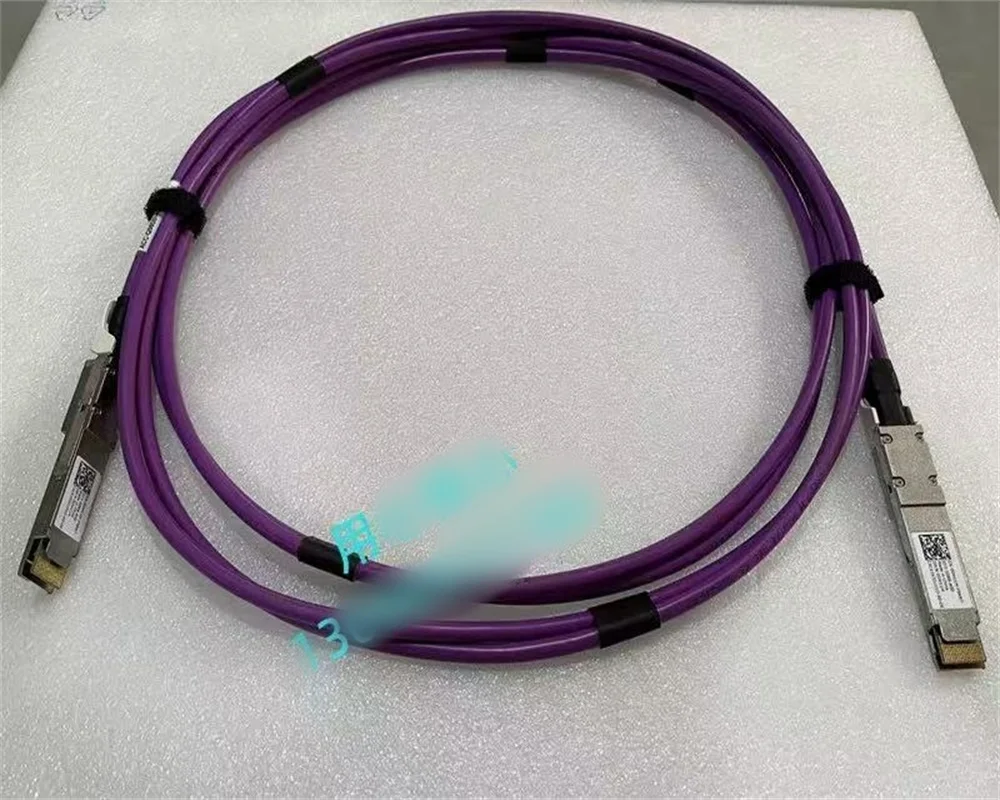 

DH11M 0DH11M Совершенно новый модуль Dell 2*400G Q56DD, 3-метровый кабель AOC