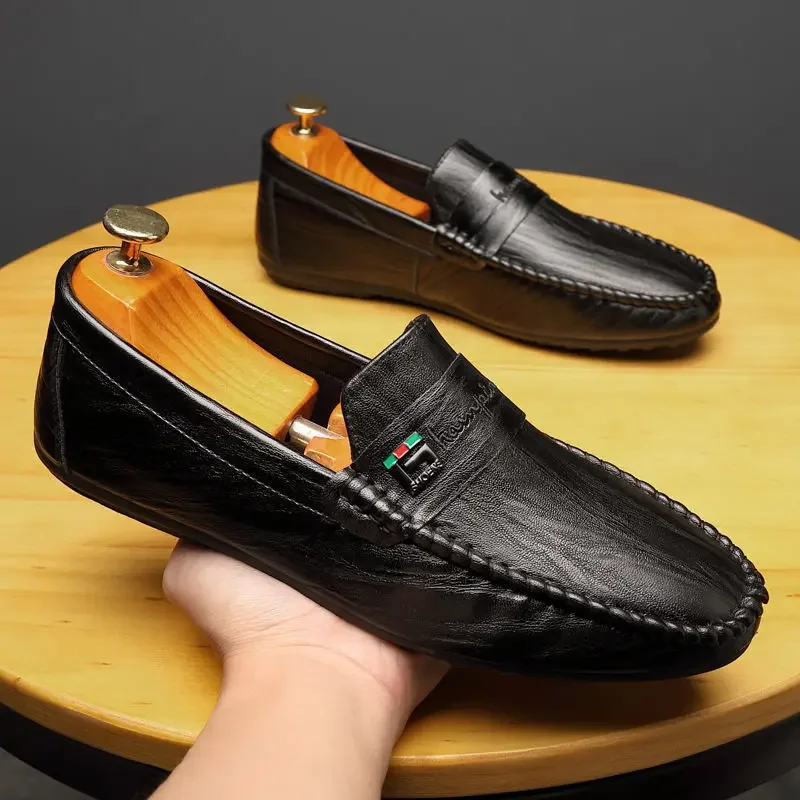 Sepatu mokasin kasual pria, sneaker pantofel putih kasual Slip on