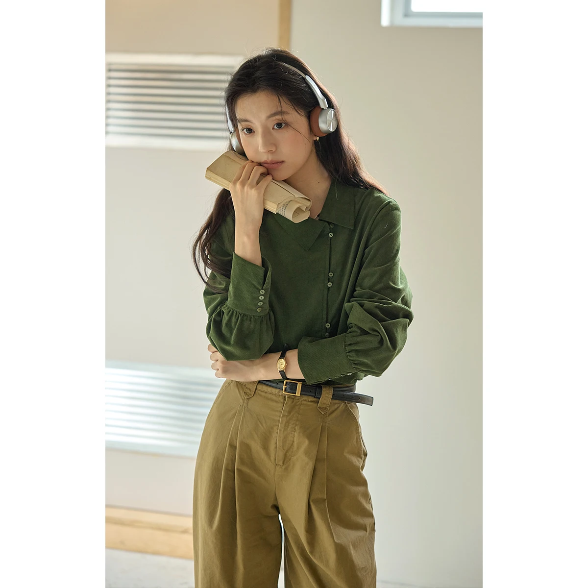 

Solighter Vintage Corduroy Asymmetrical irt Women's Autumn Design Sense Top Cotton 00% Long Sve Button up Pure Color