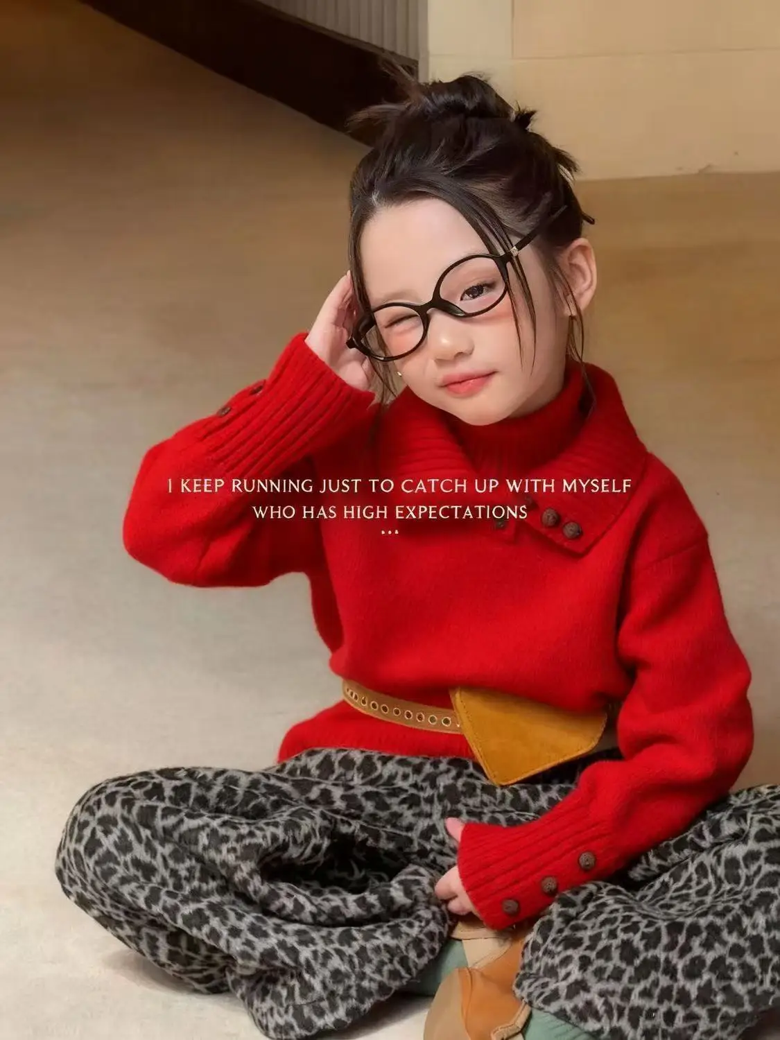 

Girls' Sweater Set Autumn/Winter 2026 New Children's Red Collar Knitted Thick Sweater + Leopard Pattern Velvet Straight Leg Pant