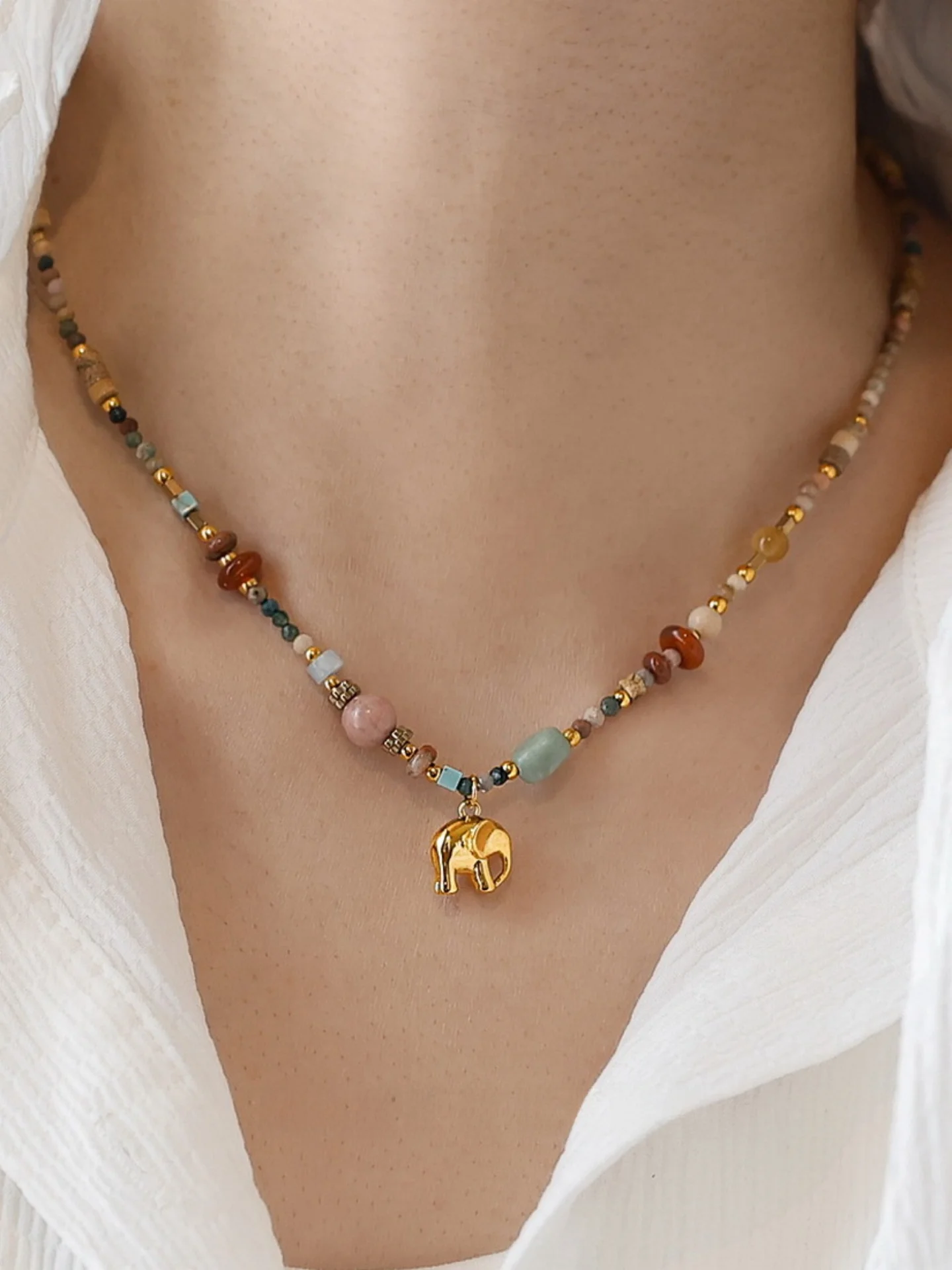 e-kana-vintage-small-elephant-colored-l-stone-beaded-nelace-tie-pin-accessorio-di-moda-per-uomo-e-donna