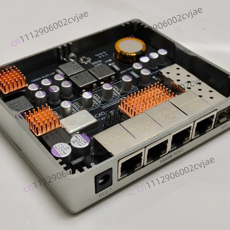 0.1ppm TCXO HIFI Switch with 4 Electrical Ports and 1 SFP Supporting Optical/electrical Modules 5V