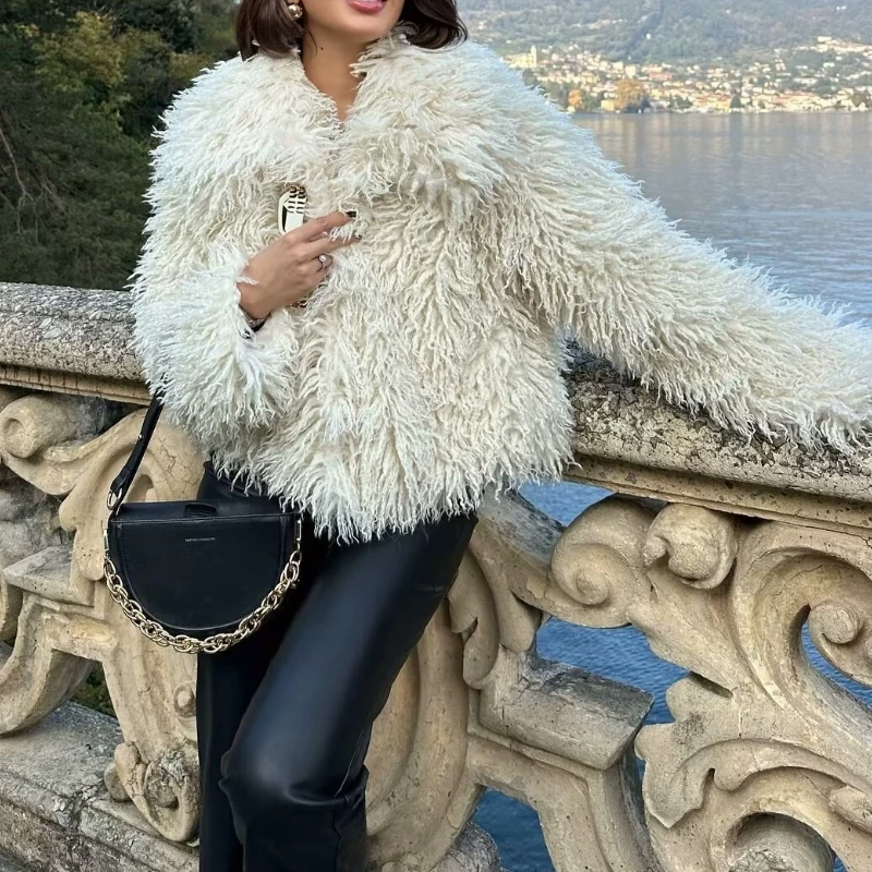 

Зимнее темпераментное простое теплое пальто из искусственного меха с длинными рукавами и лацканами Woman2025