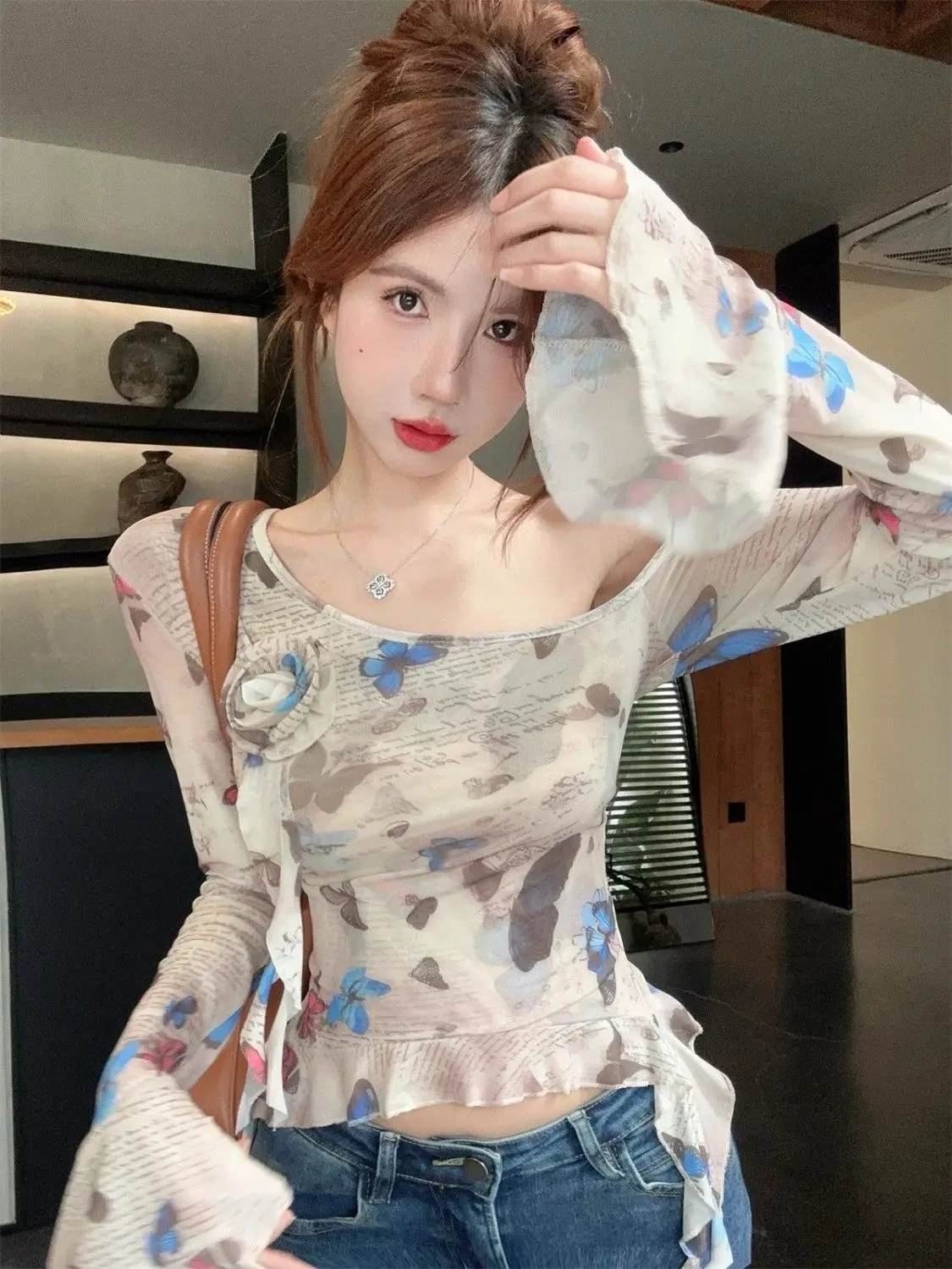 Ins Spicy Girl Top Female Design Heart Machine Sloping Collar Off Shoulder Flared Long Sleeved Slim Fit Printed Me