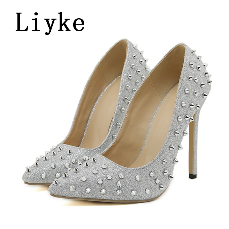 

Liyke модные брендовые женские туфли на шпильке с металлическими заклепками, уличные пикантные туфли с острым носком, серебряные туфли на высоком каблуке для вечеринок и выпускного вечера, женские туфли-лодочки