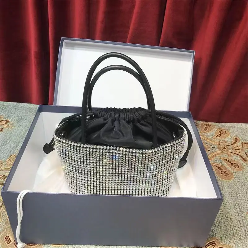 

Diamonds Shining Tote Bags Fashion Designer Women Bucket Handbags Luxury Evening Clutch Bag New Party Dinner Shopper Purses 2023