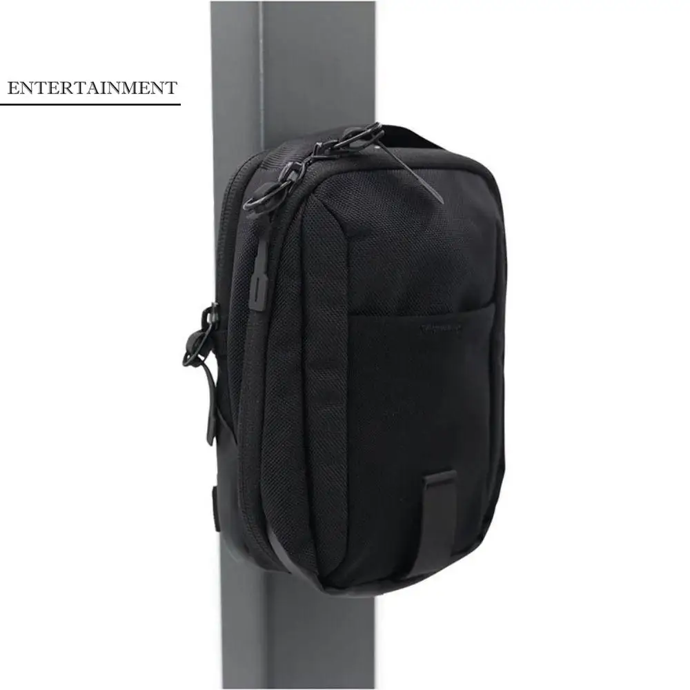 

Magnetic Water Bottle Sling Bag with Soft Shoulder Pads Adjustable Gym Bottle Bag Multi-layer Portable Crossbody Sports Bag