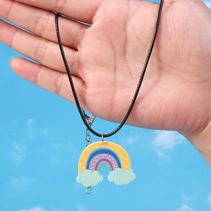 Aihua Bunte Regenbogen-Halskette für Damen, Lederseil-Kette, Wolke, Regenbogen-Anhänger, Halskette, niedlicher Sommer-Strand-Schmuck, Geschenke – Detail 13