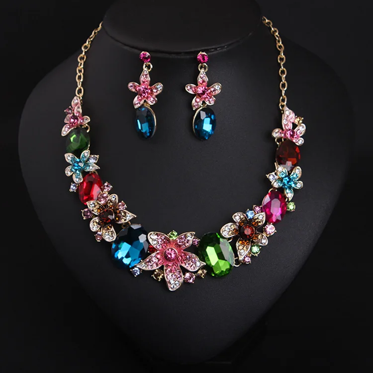 

DIY accessories European and American e-commerce, colored flowers, crystal gemstones, short necklaces, earrings sets, dinner dre