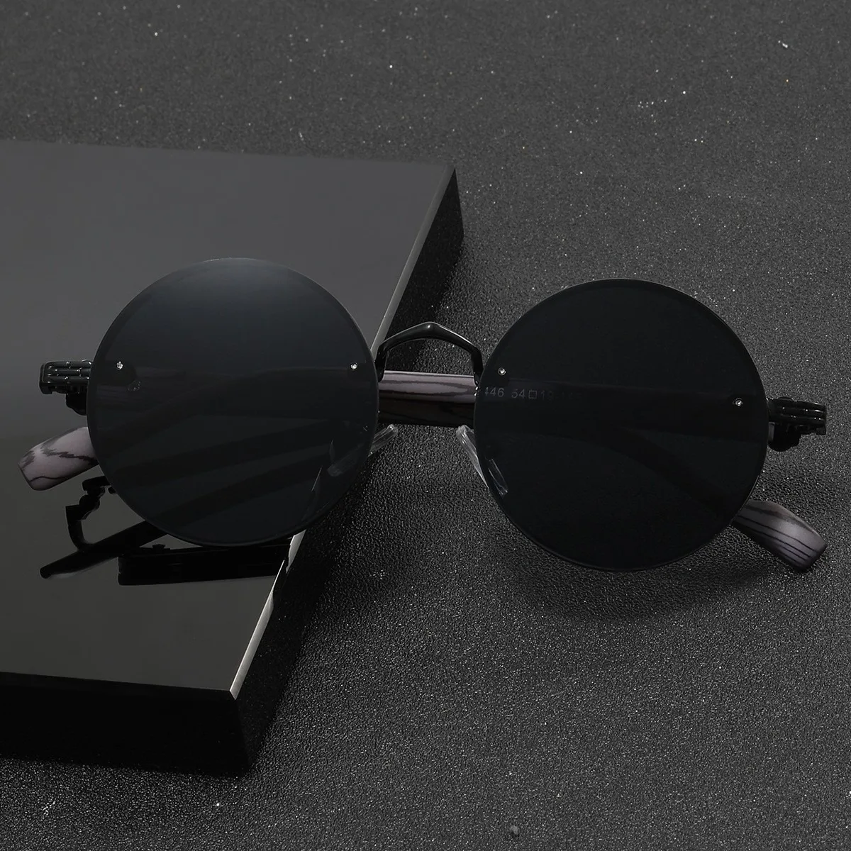 2025 Modische Neue Retro Runde Metallrahmen Punk-Sonnenbrille, Vielseitige Personalisierte Herren-Sonnenbrille – Detail 2