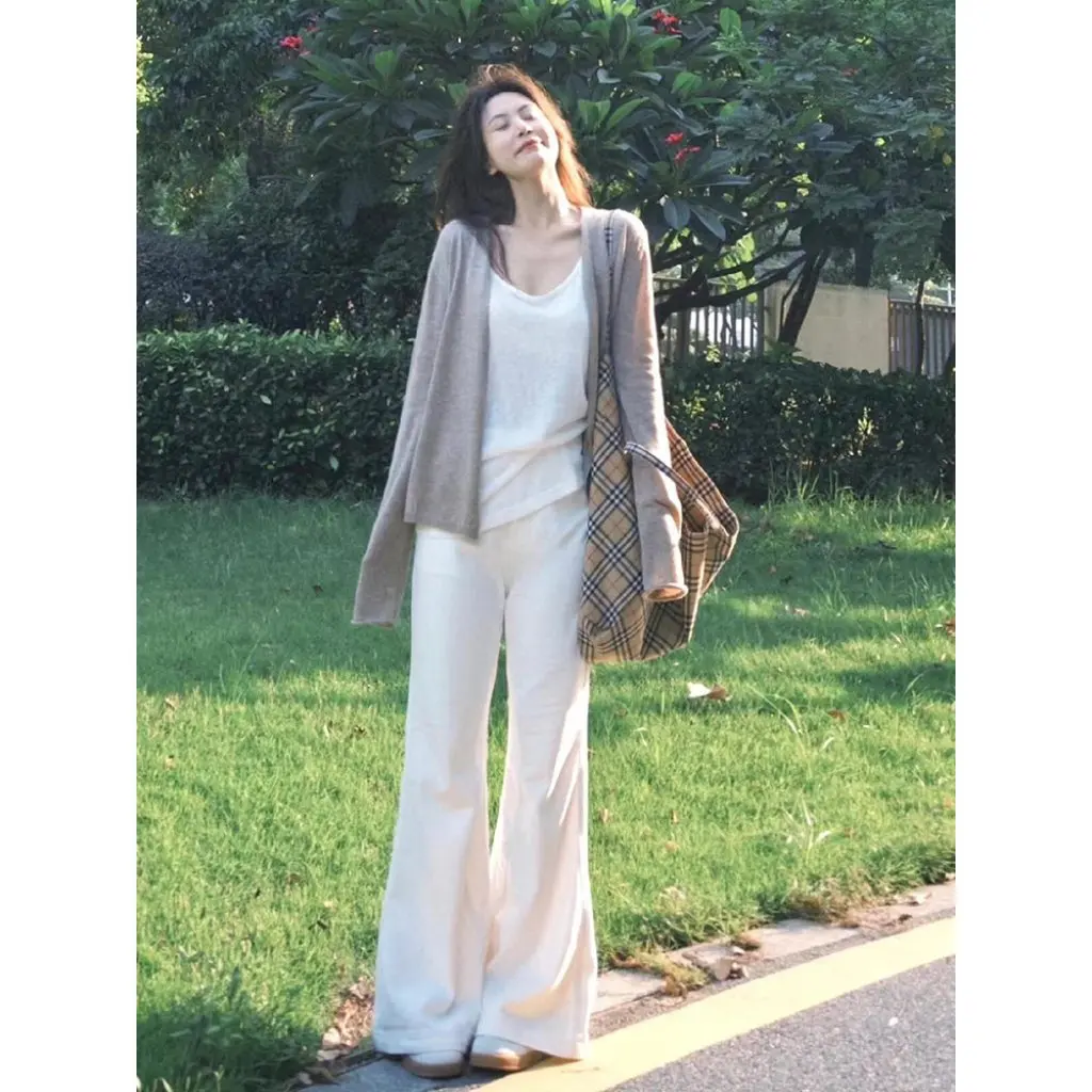 

Women's Grey Knitted Cardigan Top Long-Sleeved Casual Korean Style Age-Reducing Shawl Jacket for Autumn Light And Lazy Style
