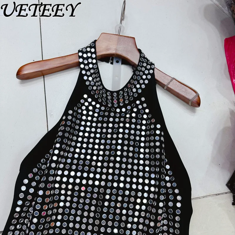 ライトラグジュアリーレトロシルバーホットダイヤモンドプライマーノースリーブロンパースボディスーツブラックプレミアムセクシーネックホルターベストジャンプスーツ女性用