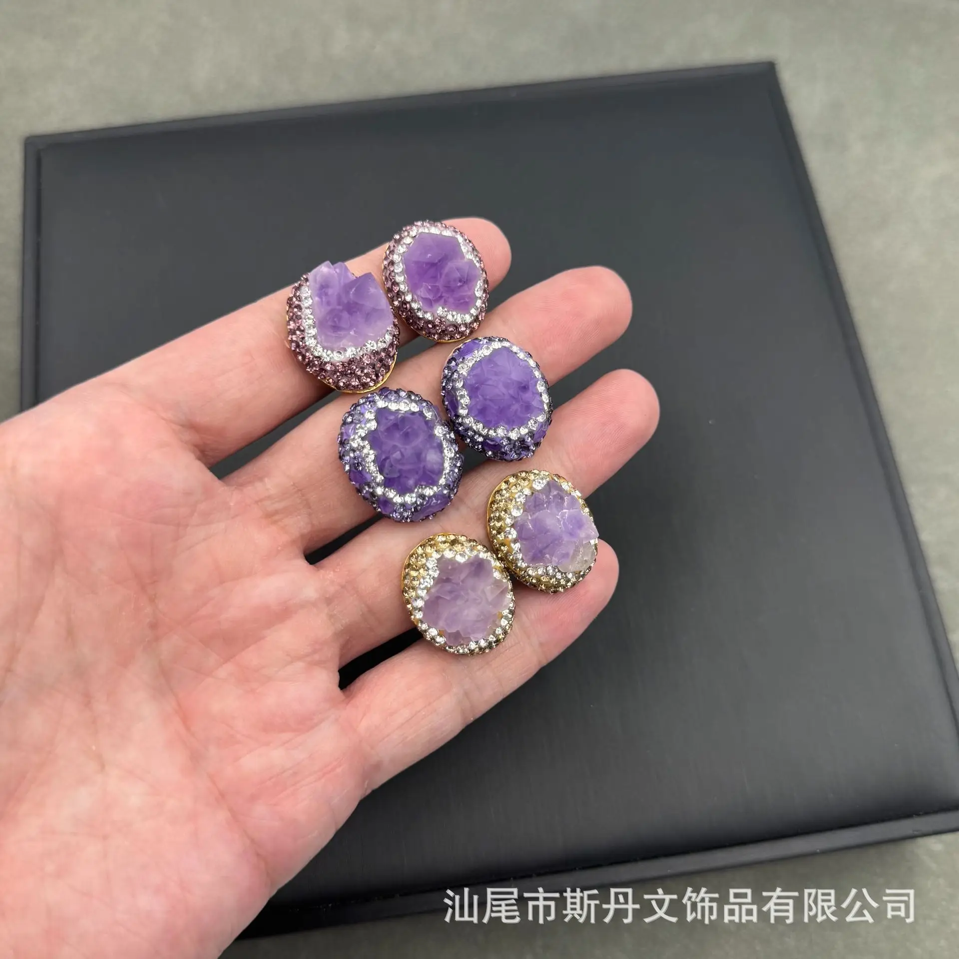 

New natural amethyst inlaid stud earrings, high-end retro full earrings, personalized evening light luxury banquet jewelry