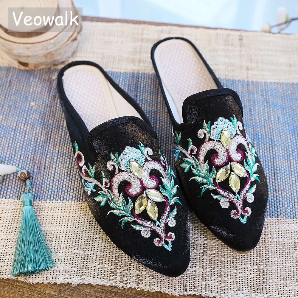 Veowalk Flower Embroidered Women Velvet Cotton Fabric Flat Mules Slippers Pointed Toe Comfortable Summer Shoes For Ladies