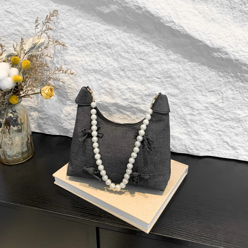 Borsa sottobraccio in denim Borsa da donna con fiocco Bowknot Borsa a mezzaluna con decorazione di perle Borsa a tracolla con tracolla a catena per viaggi di lavoro