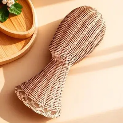 

Rattan Woven Hat Display Stand Classic Color Freestanding Hat Holder for Hats Wigs Caps Display Rack Organizer