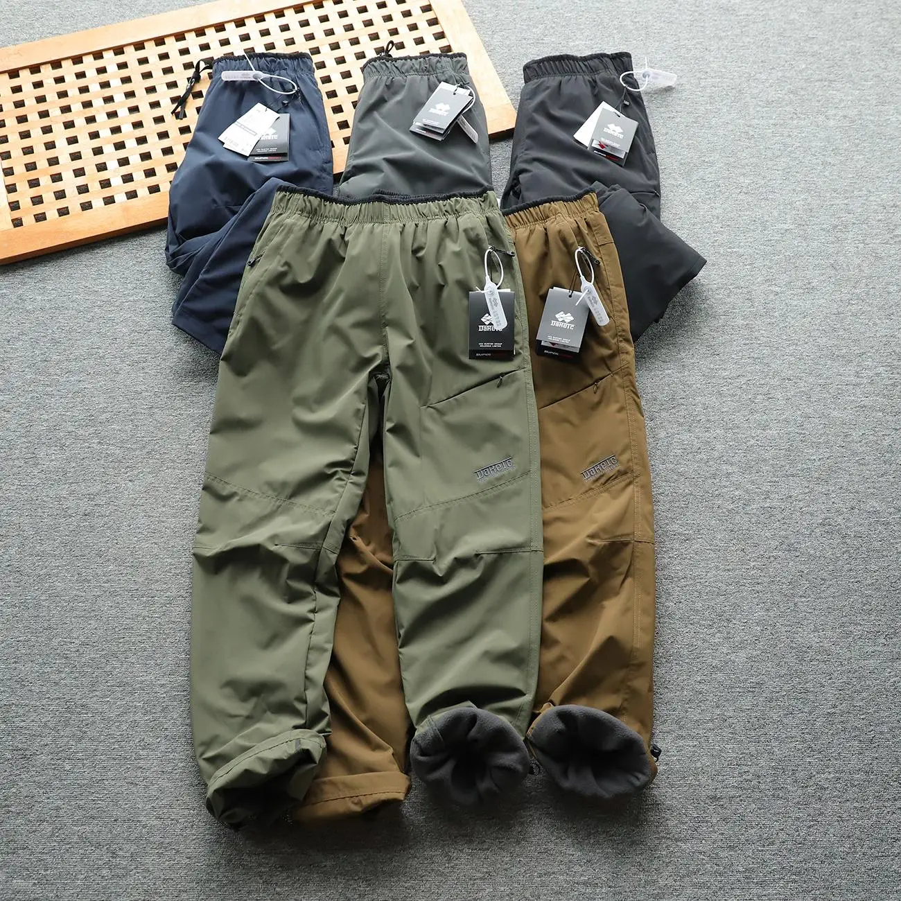 

Outdoor Double-Layer Fleece Thickened Casual Pants Waterproof Straight Leg Long Trousers for Trekking Camping Hiking Travel