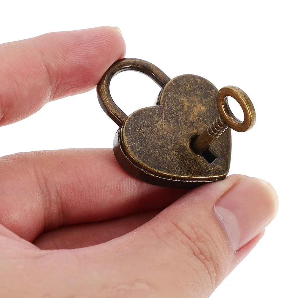 

2Sets Heart Lock Small Love Locks with Keys Travel Suitcase Luggage Diary Bag Padlocks Mini Lock Locks with Key