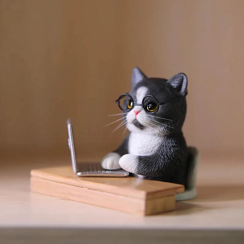 

Fish cat, cute creative office desktop figure model car ornaments tide play gift