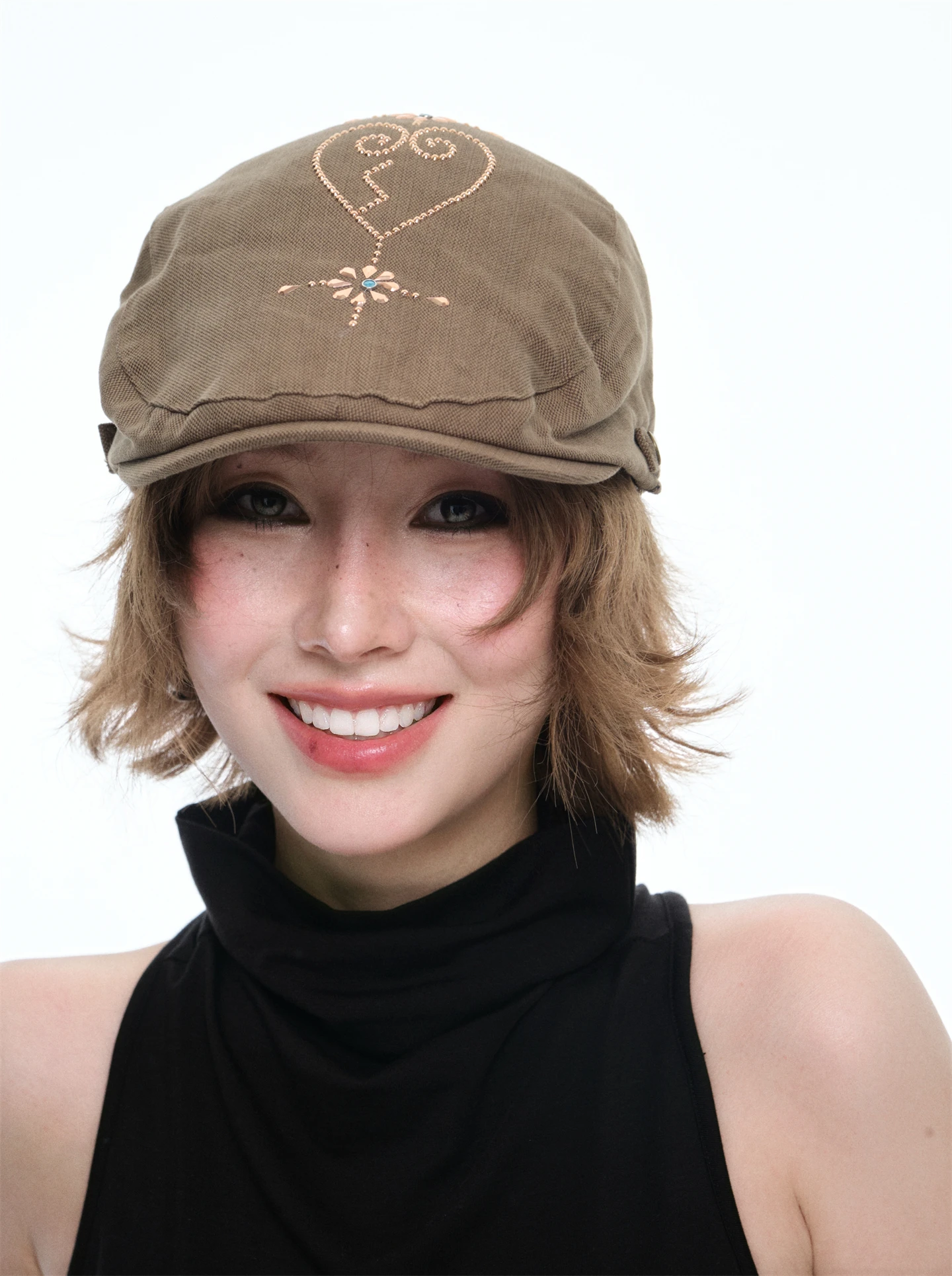 

Ретро-кепка с заклепками для женщин, весна-лето, художественная модная бейсболка, регулируемая, с декоративными заклепками, унисекс