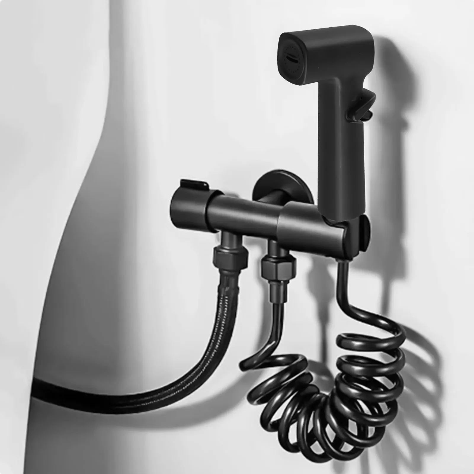Zestaw prysznicowy do bidetu Ręczny spryskiwacz do bidetu Mocne spłukiwanie Wygodne Skuteczne czyszczenie Luksusowy design Elegancki czarny