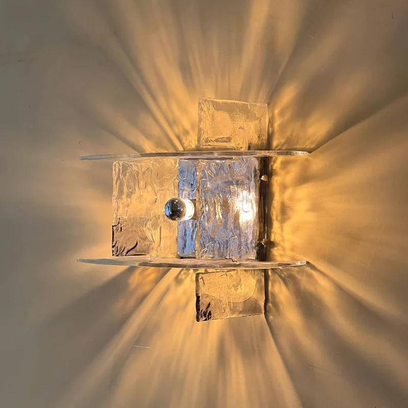 

Светлый роскошный настенный светильник из рябь стекла в итальянском стиле, стильный дизайн, ретро-декор, железный художественный настенный светильник, для коридора, спальни YX097RB