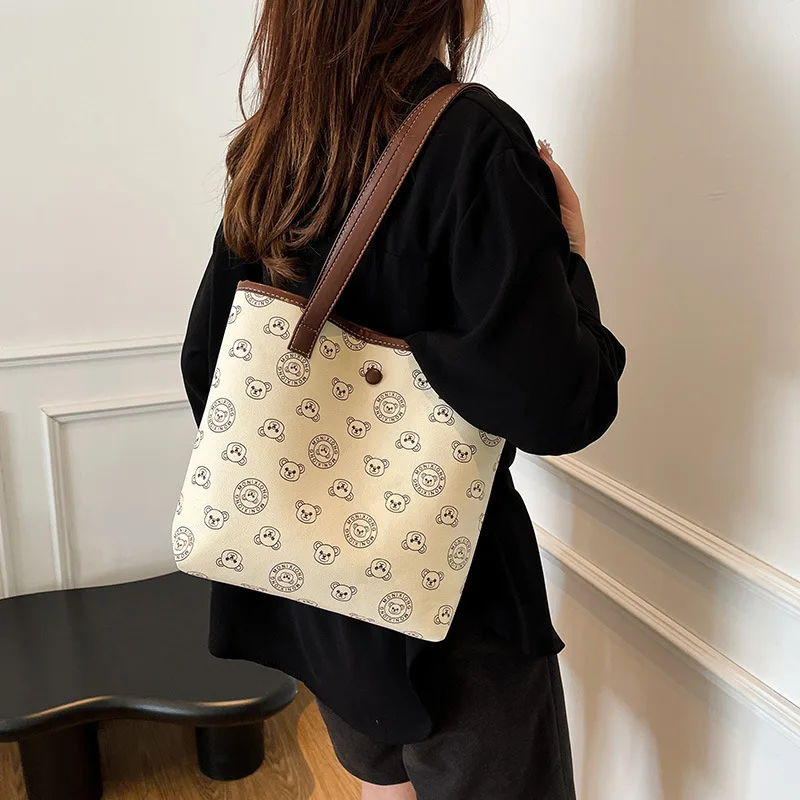 

2025 Large Tote Bag for Women Fashion Print Adjustable Shoulder Strap Spacious Niche Designer Vegan Leather Day