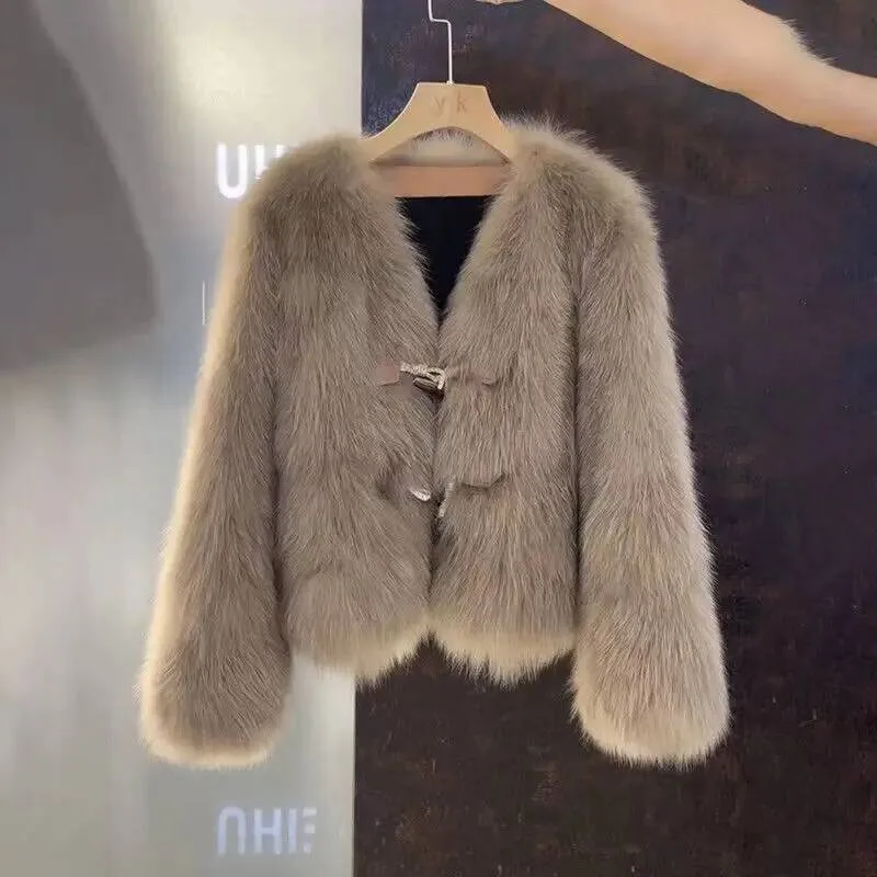 

Women's 2025 Autumn And Winter New Style Spliced V-Neck Fashionable Solid Color Horn Button Fur Top Jacket