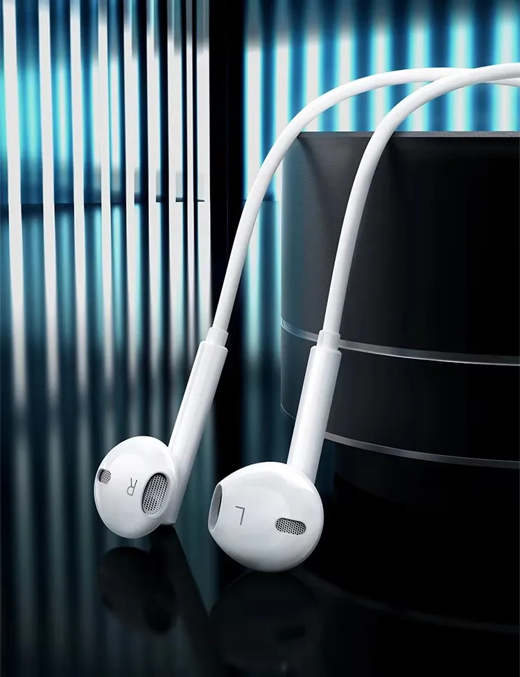 3.5mm Hifi Gaming Wired Earphones with Earphone Custom logo with Mic  for Mobile Phones