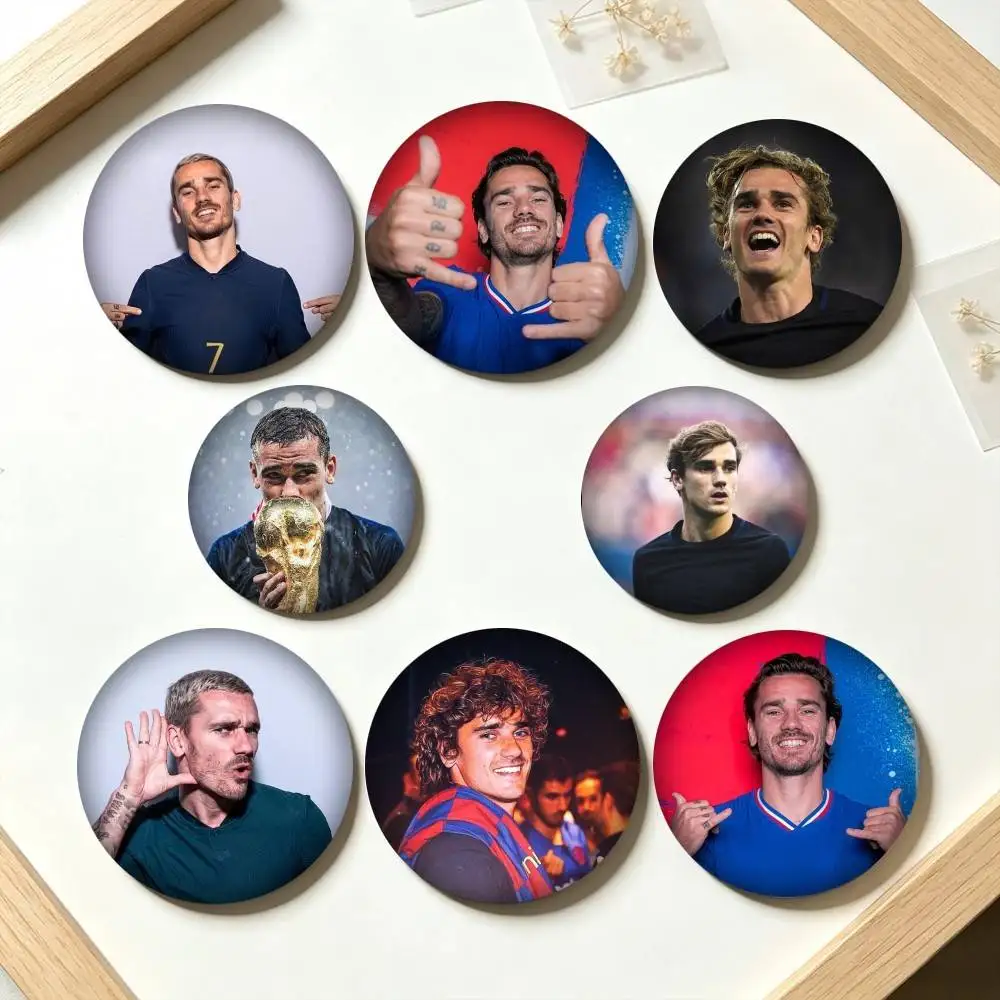 A-Antoine Griezmann Football Player 25 32 44 58 75mm Badges Personalized Round Brooches Pins Accessory Gift