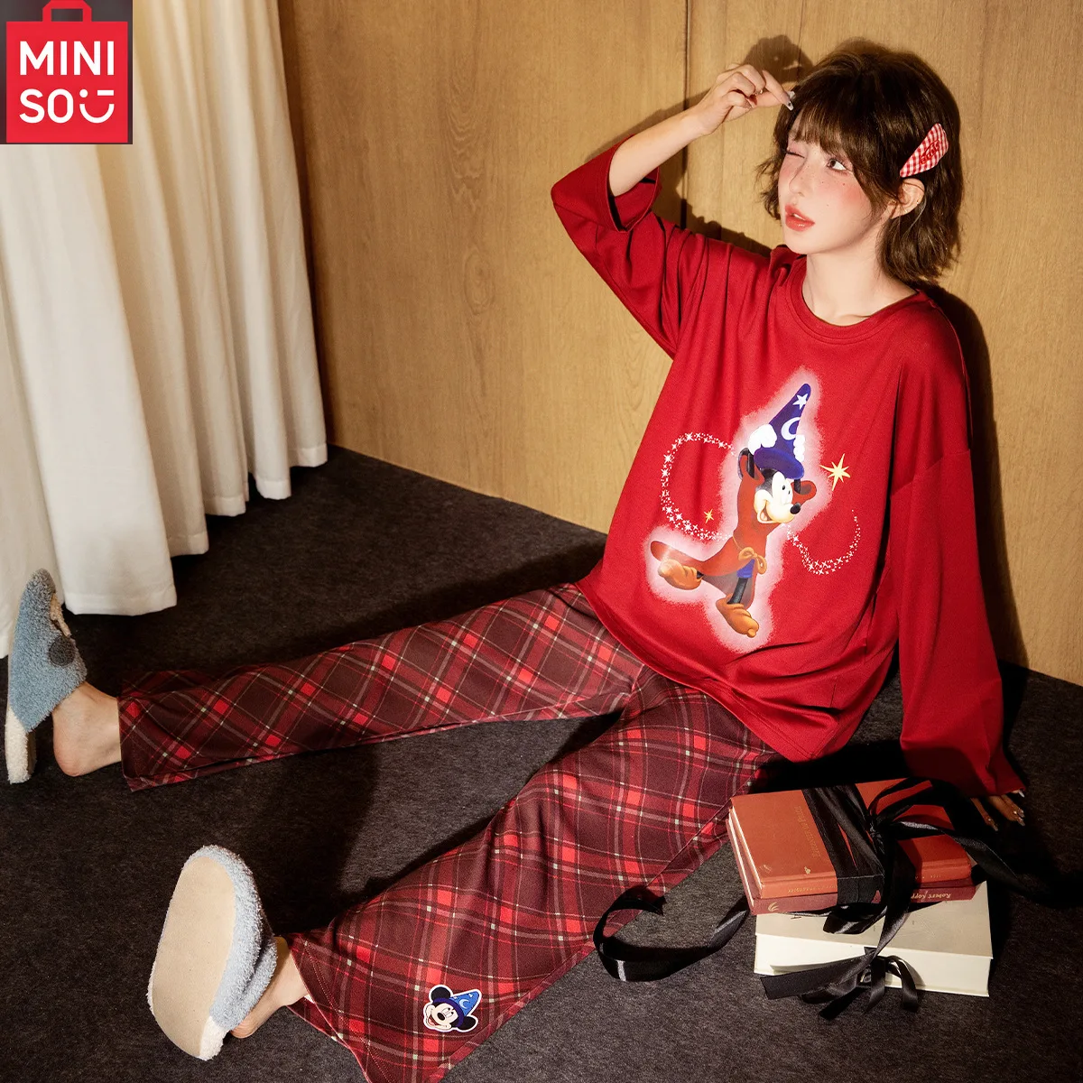 

MINISO Волшебные красные пижамы с Микки, женские весенне-осенние хлопковые комплекты домашней одежды с длинными рукавами